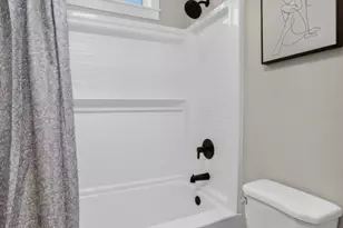 2296 Grove Ave, Sacramento, CA 95815 - Photo 23