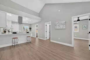 2296 Grove Ave, Sacramento, CA 95815 - Photo 15