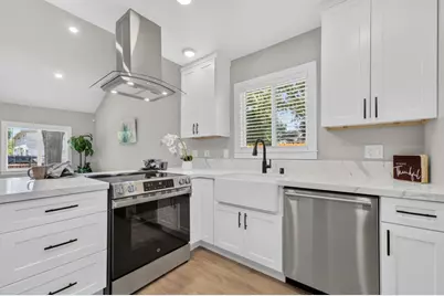 2296 Grove Avenue, Sacramento, CA 95815 - Photo 11