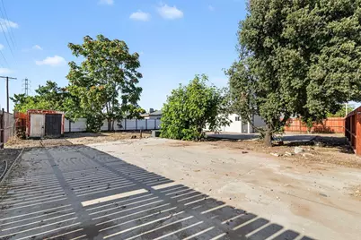 870 S Minaret, Turlock, CA 95380 - Photo 21