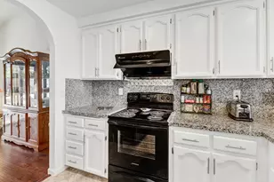 8248 Cliffe Way, Sacramento, CA 95828 - Photo 13