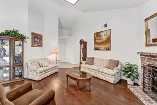 8248 Cliffe Way, Sacramento, CA 95828 - Photo 7