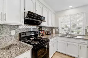 8248 Cliffe Way, Sacramento, CA 95828 - Photo 11