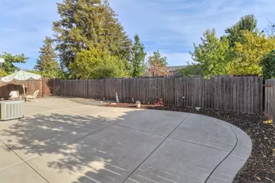 8248 Cliffe Way, Sacramento, CA 95828 - Photo 31