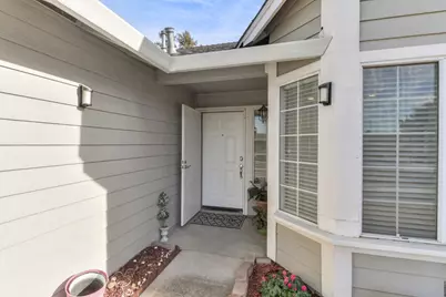 8248 Cliffe Way, Sacramento, CA 95828 - Photo 3