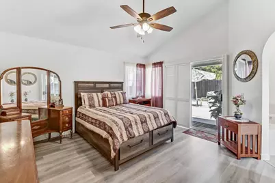 8248 Cliffe Way, Sacramento, CA 95828 - Photo 21