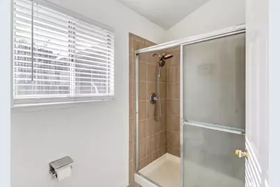 8248 Cliffe Way, Sacramento, CA 95828 - Photo 25