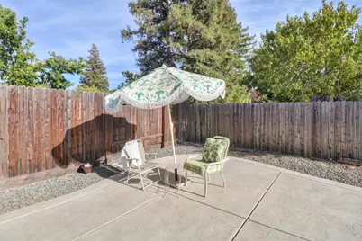 8248 Cliffe Way, Sacramento, CA 95828 - Photo 33