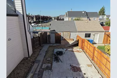 402 Golf Circle #E, Manteca, CA 95337 - Photo 9