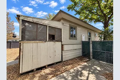 110 W Myrtle Street, Hanford, CA 93230 - Photo 9