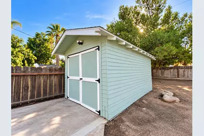 1279 N Roosevelt Avenue, Fresno, CA 93728 - Photo 41