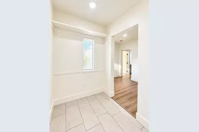 1279 N Roosevelt Avenue, Fresno, CA 93728 - Photo 19
