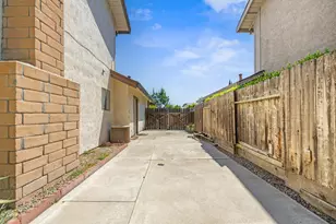 9843 Spindrift Way, Stockton, CA 95209 - Photo 25