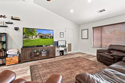 996 Beaver Park Way, Galt, CA 95632 - Photo 19