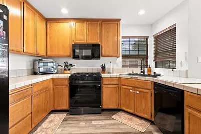 996 Beaver Park Way, Galt, CA 95632 - Photo 9