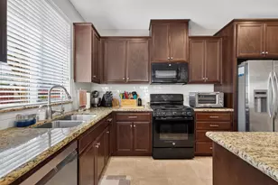 2403 N Rock Creek, Los Banos, CA 93635 - Photo 11
