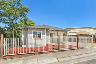 4901 Parker Ave, Sacramento, CA 95820 - Photo 3