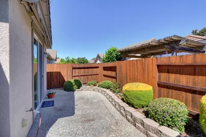 7531 Abbey Circle, Elk Grove, CA 95757 - Photo 45