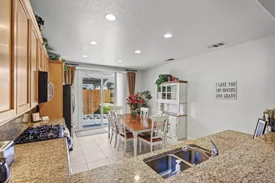 7531 Abbey Circle, Elk Grove, CA 95757 - Photo 13