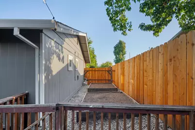 7813 Spring Valley Avenue, Citrus Heights, CA 95610 - Photo 25