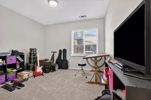 2114 Woodbine Ave, Manteca, CA 95337 - Photo 25