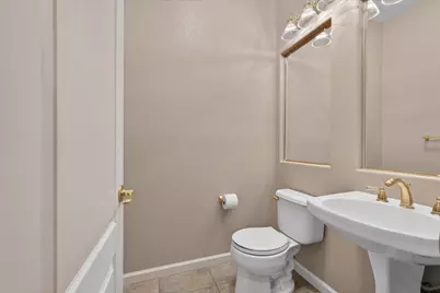 2114 Woodbine Avenue, Manteca, CA 95337 - Photo 29