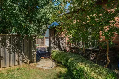 2701 3rd Avenue, Sacramento, CA 95818 - Photo 45