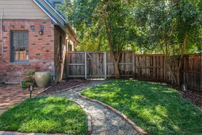 2701 3rd Avenue, Sacramento, CA 95818 - Photo 43