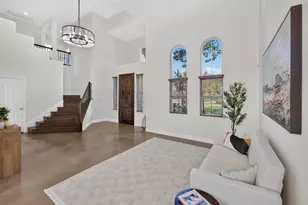 701 Rolling Green Dr, West Sacramento, CA 95605 - Photo 11