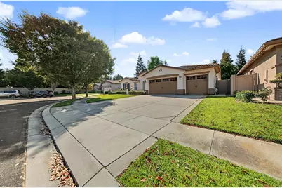 1228 Maple Leaf Court, Manteca, CA 95336 - Photo 7