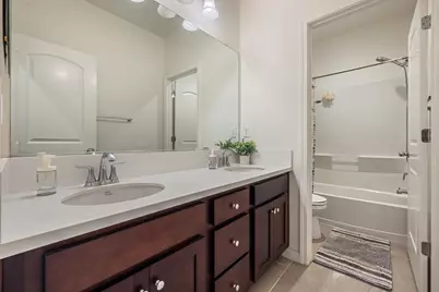 2389 Middlebury Drive, Lathrop, CA 95330 - Photo 27