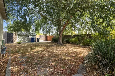 2110 Monticello Avenue, Modesto, CA 95350 - Photo 27