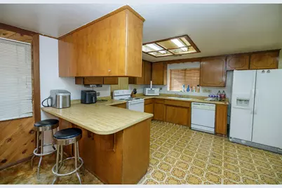 1006 Lassen Avenue, Modesto, CA 95358 - Photo 11