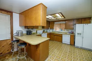 1006 Lassen Ave, Modesto, CA 95358 - Photo 11