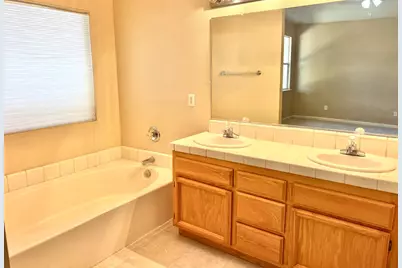 1079 Twins Way, Yuba City, CA 95991 - Photo 5