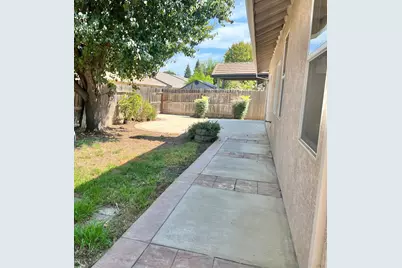 1079 Twins Way, Yuba City, CA 95991 - Photo 7