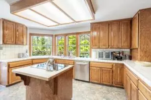 8826 Heritage Ct, Redding, CA 96001 - Photo 9