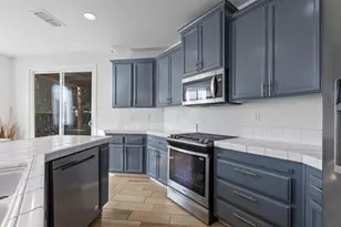 421 Penn Central Ct, Rio Linda, CA 95673 - Photo 5