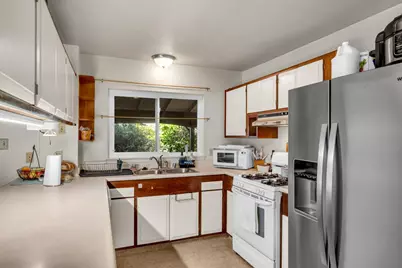 9200 Condesa Drive, Sacramento, CA 95826 - Photo 9