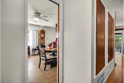 9200 Condesa Drive, Sacramento, CA 95826 - Photo 3