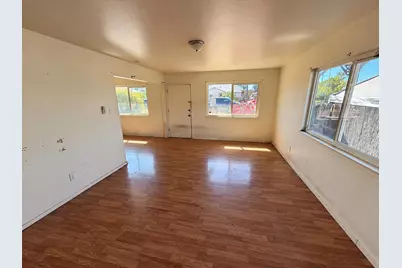 3241 24th Avenue, Sacramento, CA 95820 - Photo 5