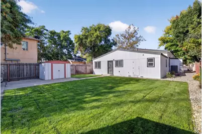 2354 Oakmont Street, Sacramento, CA 95815 - Photo 27