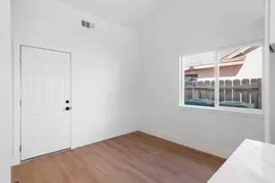 608 Bronze Ln, Waterford, CA 95386 - Photo 19