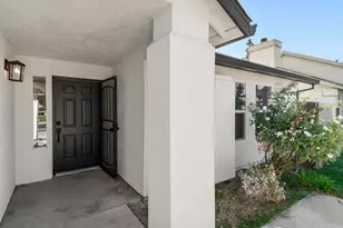 608 Bronze Ln, Waterford, CA 95386 - Photo 5