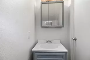 7646 La Mancha Way, Sacramento, CA 95823 - Photo 29