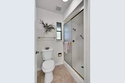 2472 American River Drive, Sacramento, CA 95825 - Photo 37