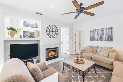 5622 Moonlight Way, Elk Grove, CA 95758 - Photo 15