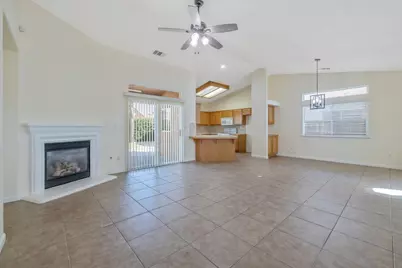 1678 Hawthorn Street, Lemoore, CA 93245 - Photo 9