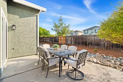 2 Hedgerow Court, Sacramento, CA 95823 - Photo 25