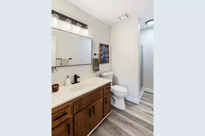 2 Hedgerow Court, Sacramento, CA 95823 - Photo 19